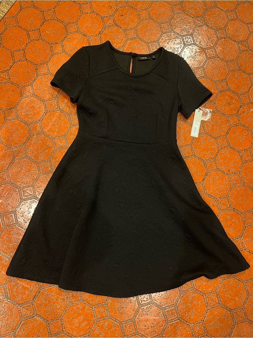 Apt. 9 Black Short-Sleeve Fit & Flare Dress size Medium new with tags